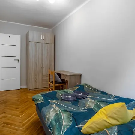 Center Classicrooms Daire Varşova